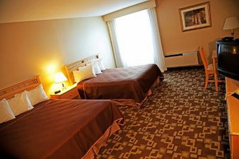 Howard Johnson Hotel By The Falls- Niagara Falls, ON Hotels- First Class  Hotels in Niagara Falls- GDS Reservation Codes